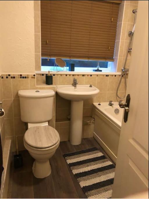 Lovely One-Bed Condo With Free Parking On Premises Съндърланд Екстериор снимка